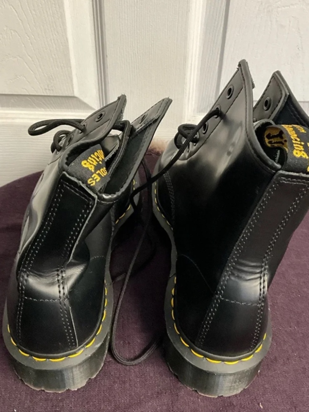 DOC MARTENS 1460 Smooth Leather Lace Up Boots sz 12 - Picture 4 of 6